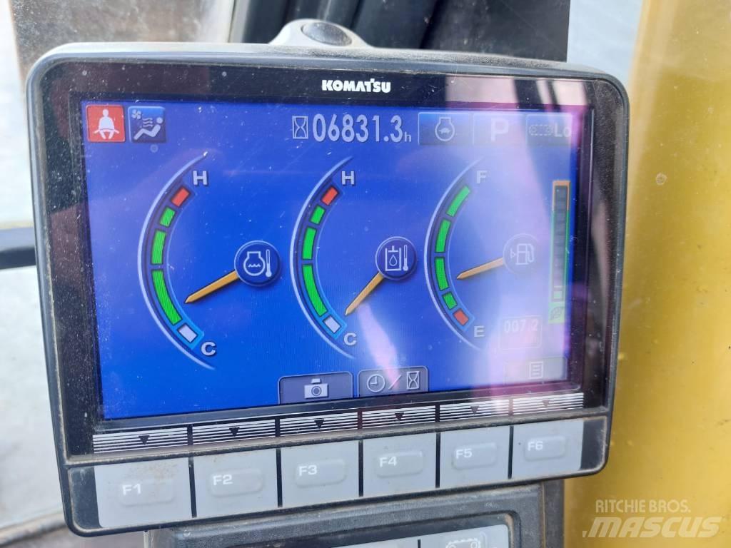 Komatsu PC210LC-10 Escavatori cingolati