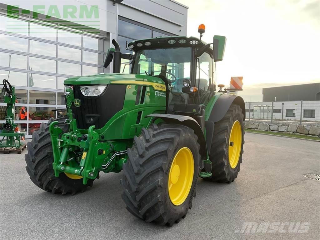 John Deere 6R 215 Trattori