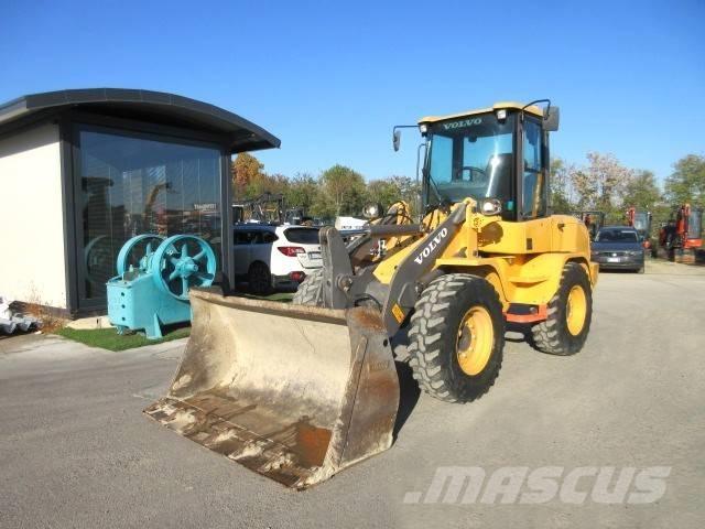 Volvo L 30 GS Pale gommate