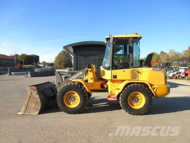 Volvo L 30 GS Pale gommate