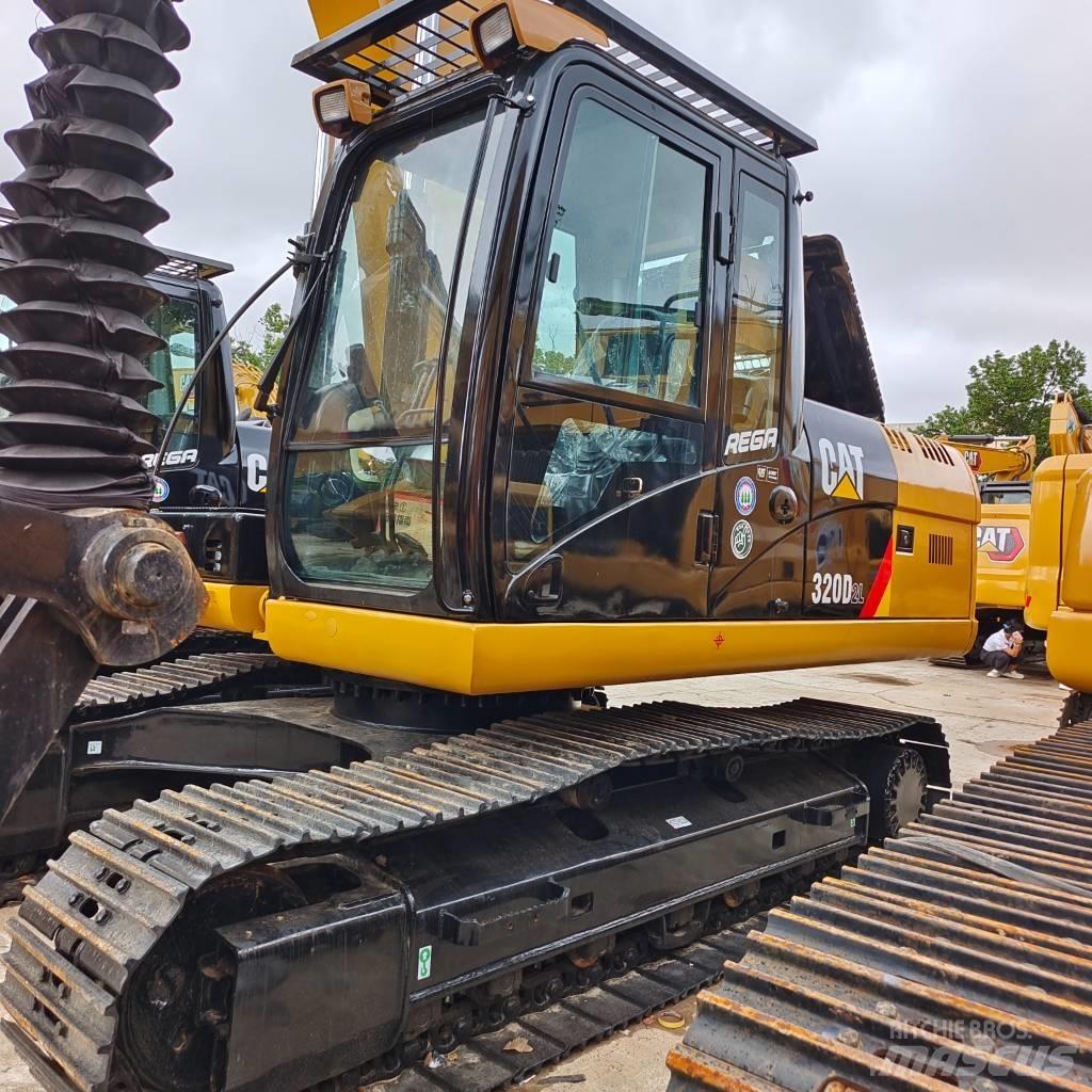 CAT 320 D Escavatori cingolati