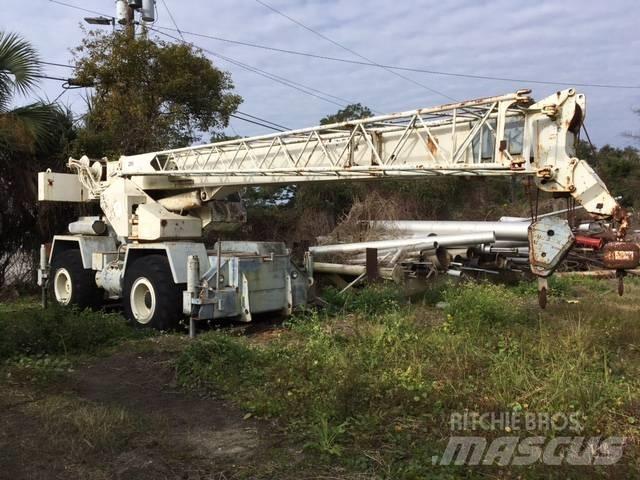 P&H CN128 Gru per terreni difficili