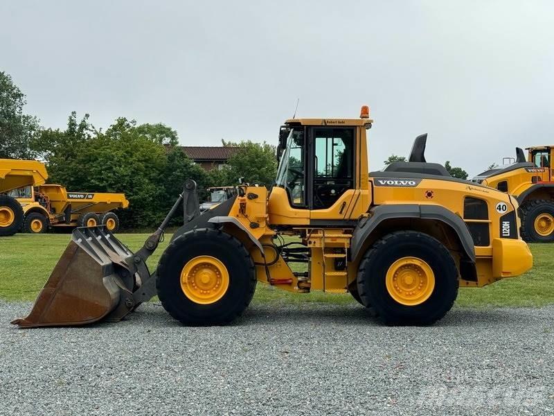 Volvo L 120 H Pale gommate