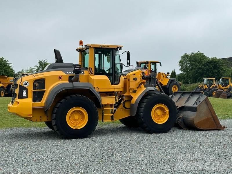 Volvo L 120 H Pale gommate