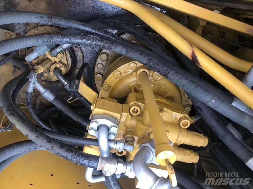 CAT 323 D Escavatori cingolati