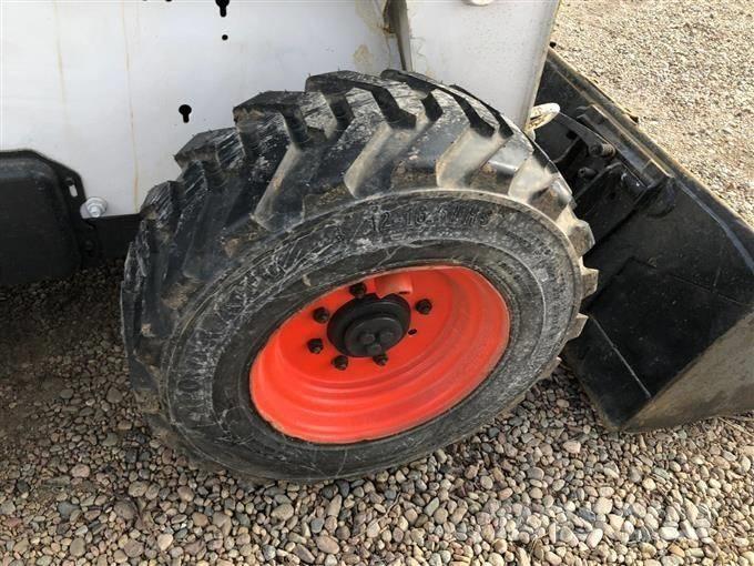 Bobcat S 300 Mini Pale Gommate