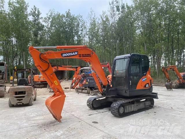 Doosan DX60 Miniescavatori