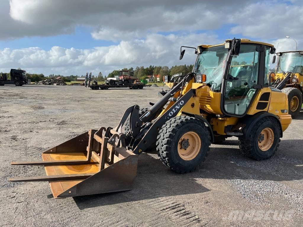 Volvo L 25 F Pale gommate