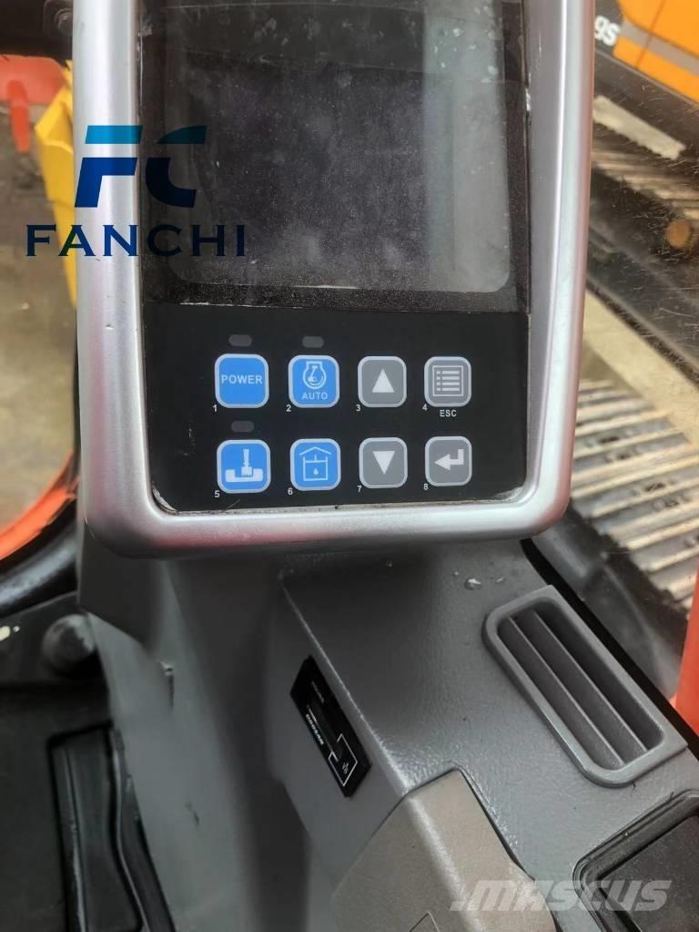 Doosan DX 225 LC Escavatori cingolati