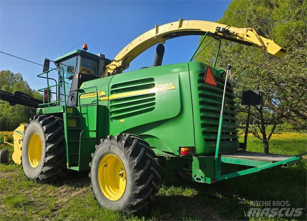 John Deere 7300 Trince semoventi