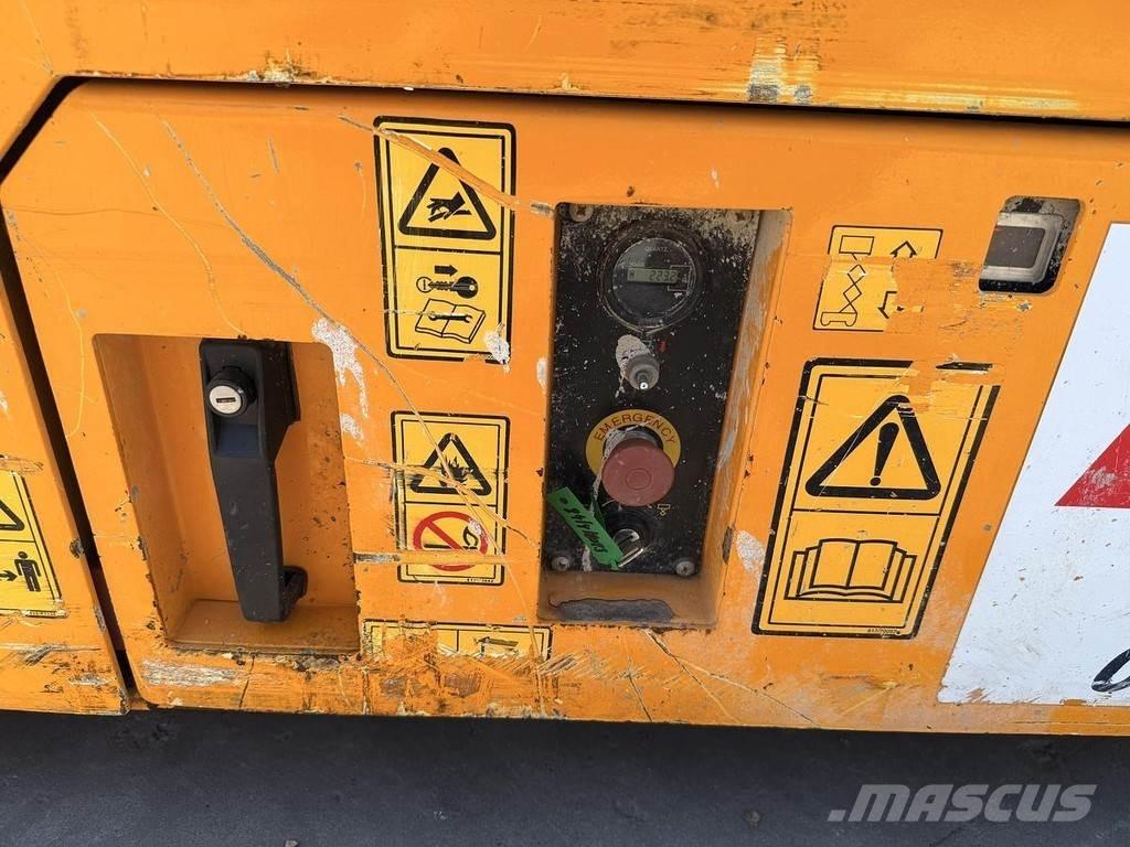 JCB S4046E Piattaforme cingolate, Piattaforme a ragno e Montacarichi