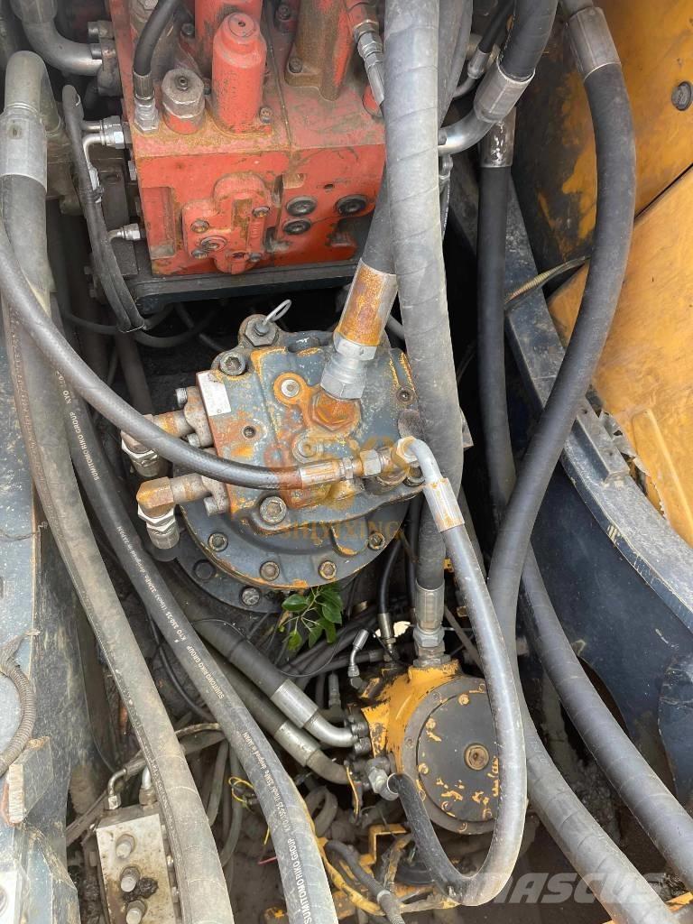 Hyundai 210W-9 Escavatori gommati