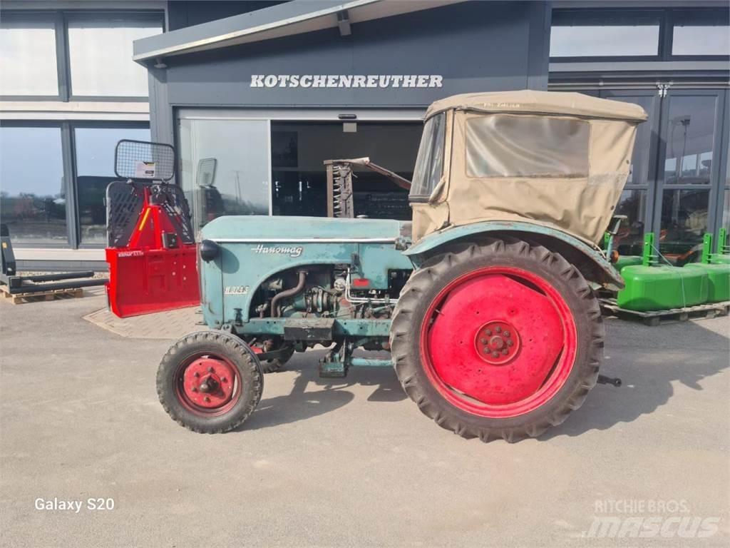 Hanomag R 324 SA Trattori