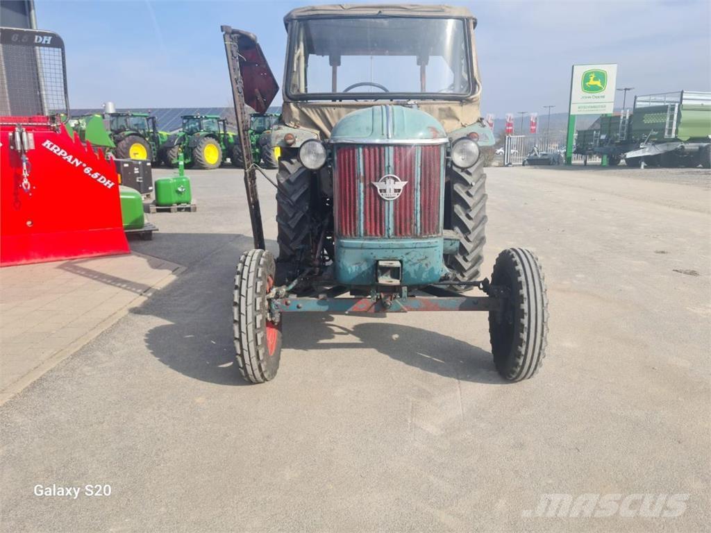 Hanomag R 324 SA Trattori