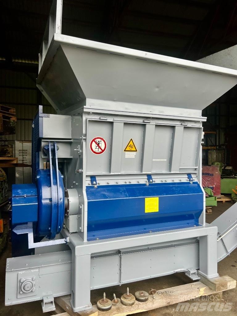 Lindner VEGA 1500 Trituratori di rifiuti