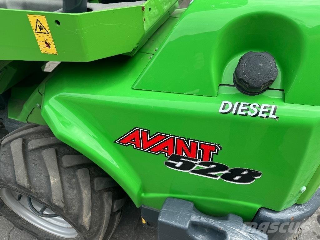 Avant 528 Mini pale