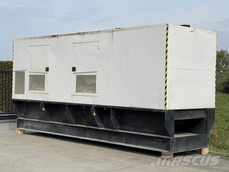 CAT C 18 - 700 Generatori diesel