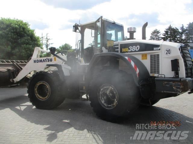 Komatsu WA 380 Pale gommate