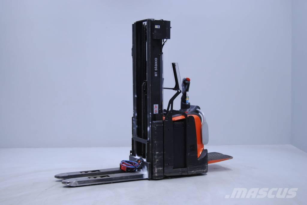 Toyota SPE140L Transpallet uomo a terra