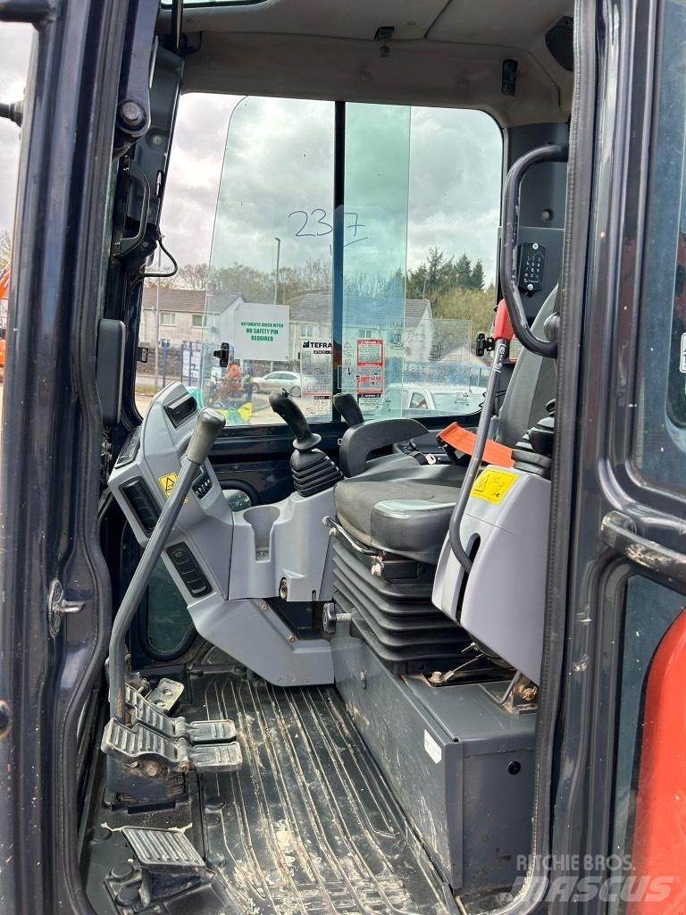 Kubota U48-4 Miniescavatori
