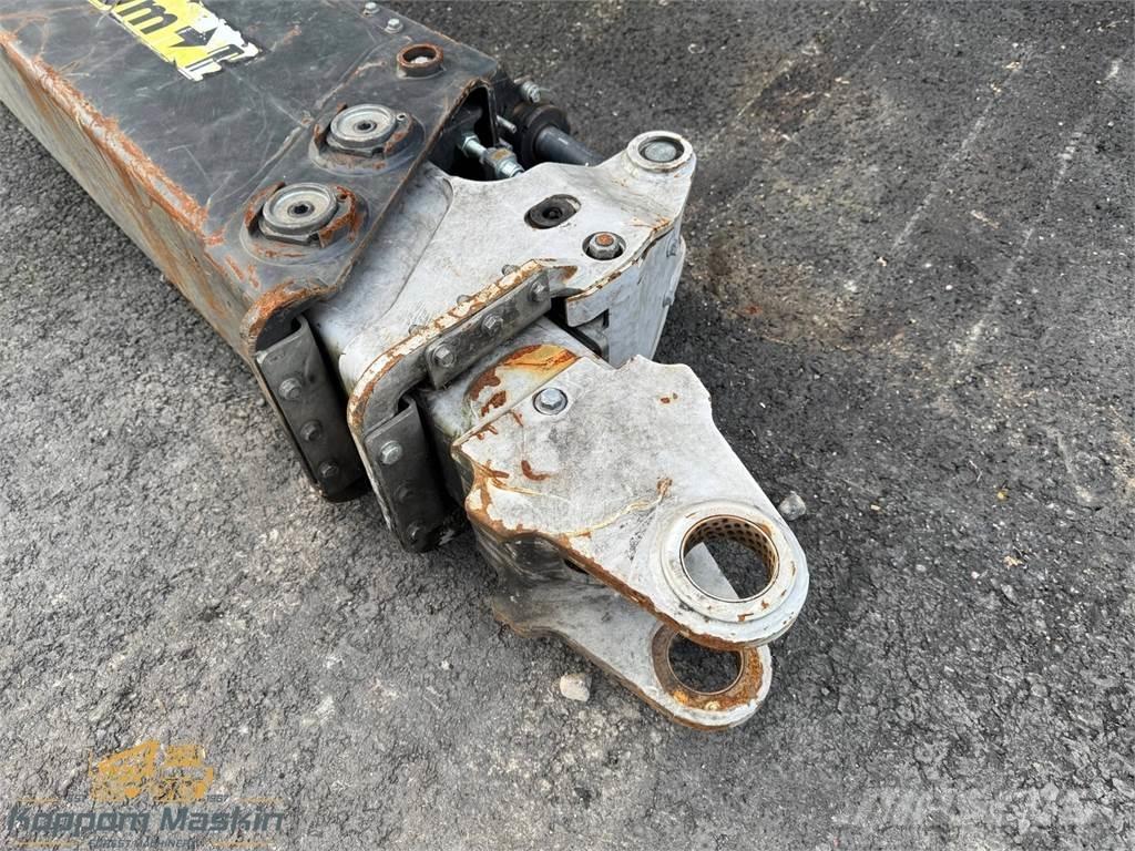 Komatsu 165F Gru per esbosco