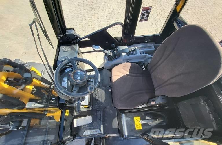 JCB 403 Pale gommate