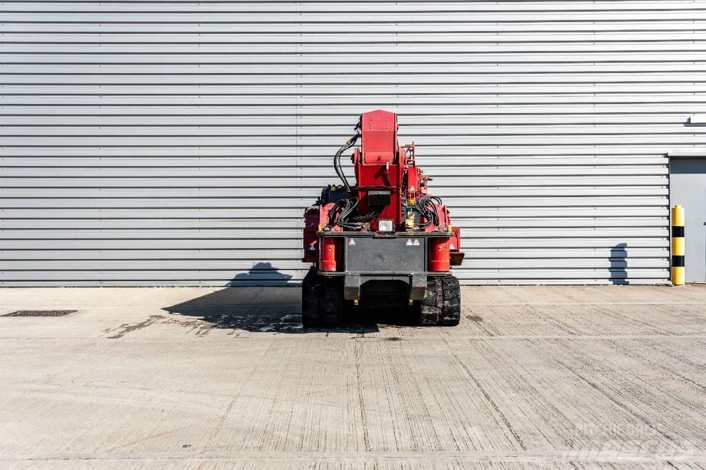 Unic URW-706 Mini gru