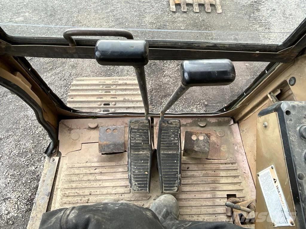 CAT E 120 B Escavatori cingolati