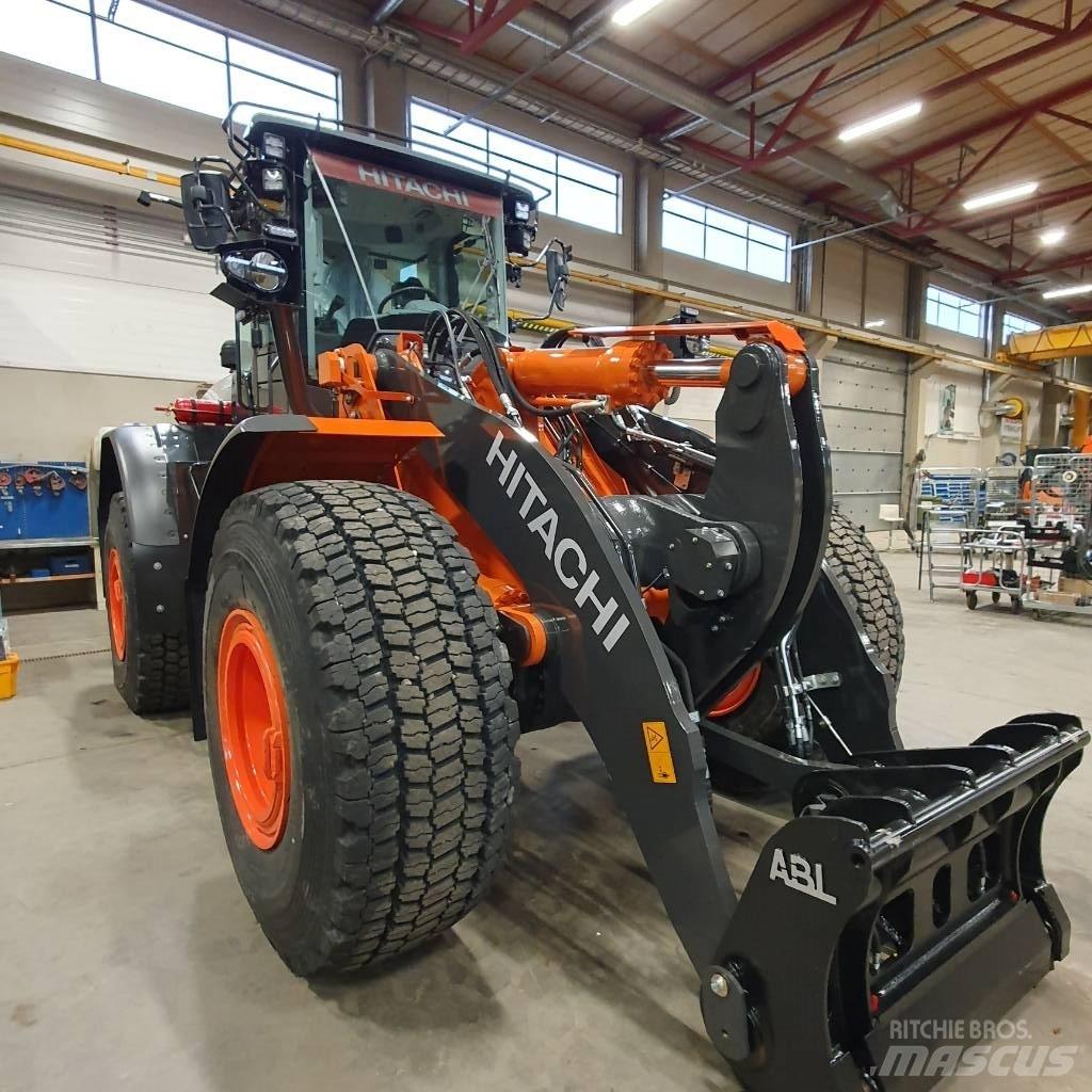 Hitachi ZW220-7 Pale gommate