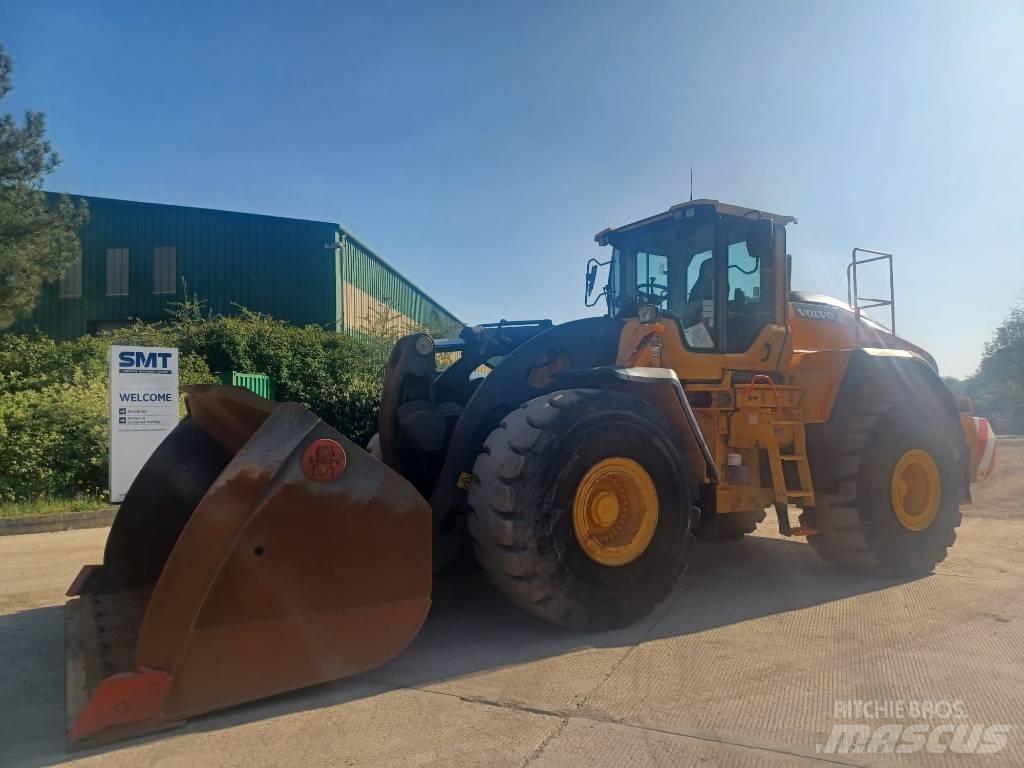 Volvo L 260 H Pale gommate