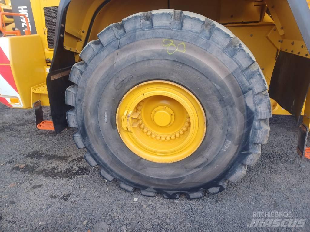 Volvo L 260 H Pale gommate
