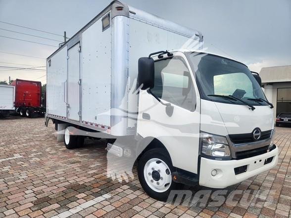 Hino 195 Camion cassonati