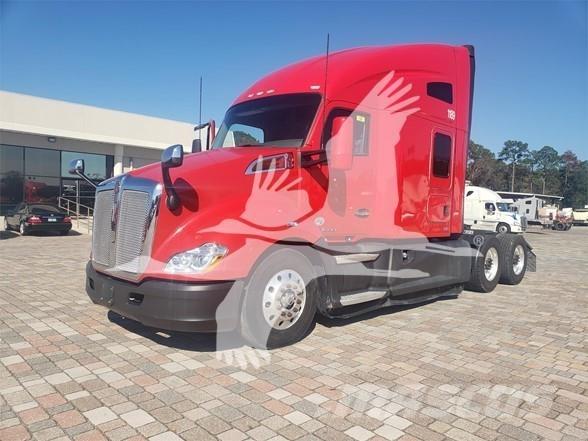 Kenworth T680 Motrici e Trattori Stradali