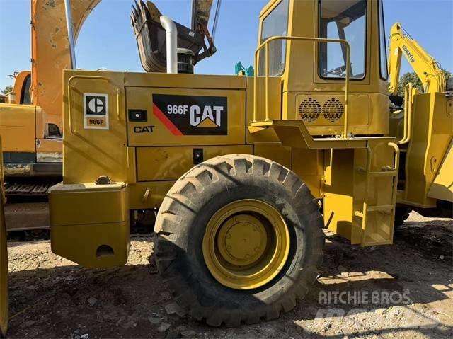 CAT 966 F Pale gommate