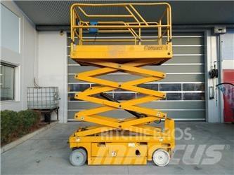 Haulotte Compact 10 Piattaforme a pantografo