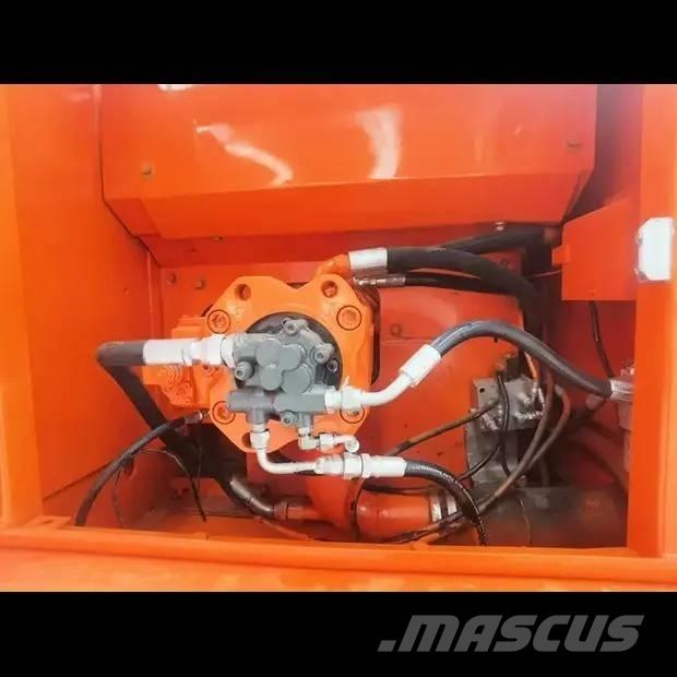 Doosan DX 225 LC Escavatori cingolati