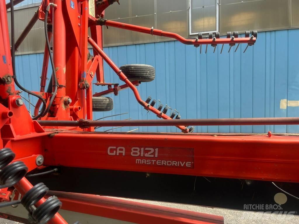 Kuhn GA 8121 Falciandanatrici