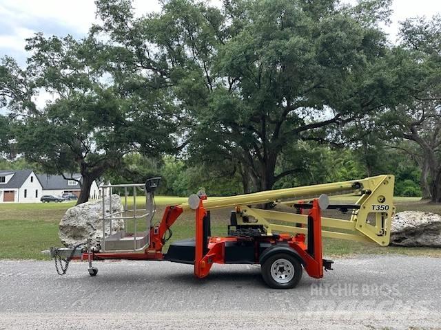 JLG T 350 Piattaforme aeree su rimorchio
