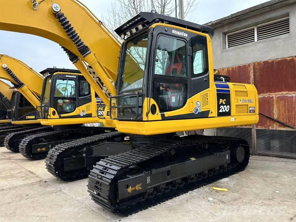 Komatsu 200 Escavatori cingolati