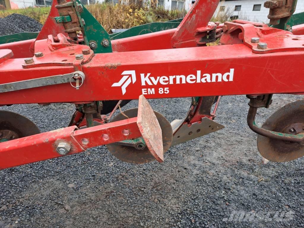 Kverneland EM 85 Aratri reversibili