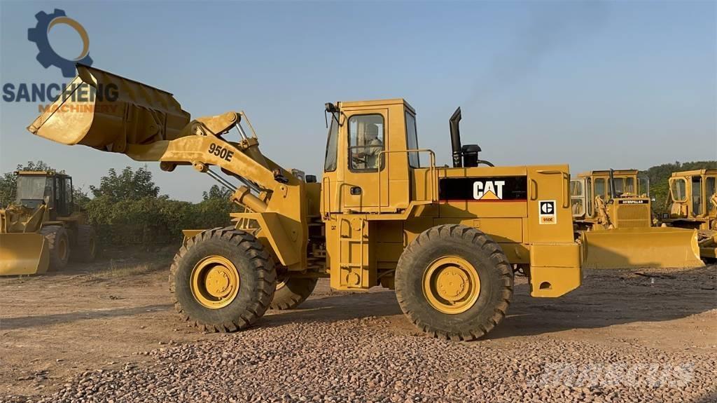 CAT 950 E Pale gommate