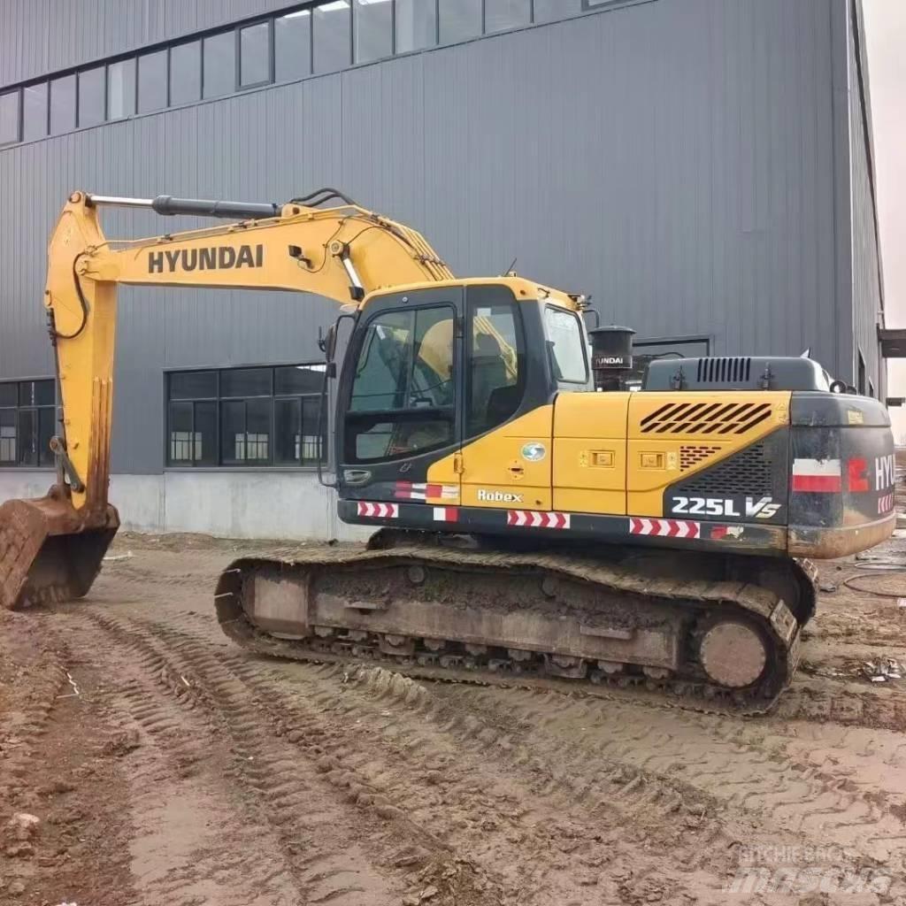 Hyundai R225LVS Escavatori gommati