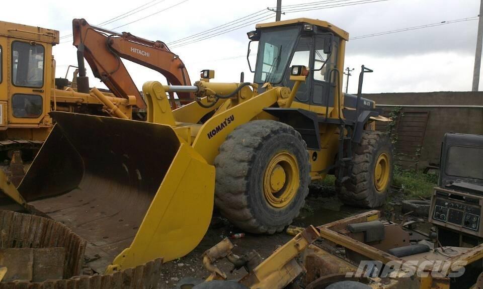 Komatsu WA 470-3 Pale gommate