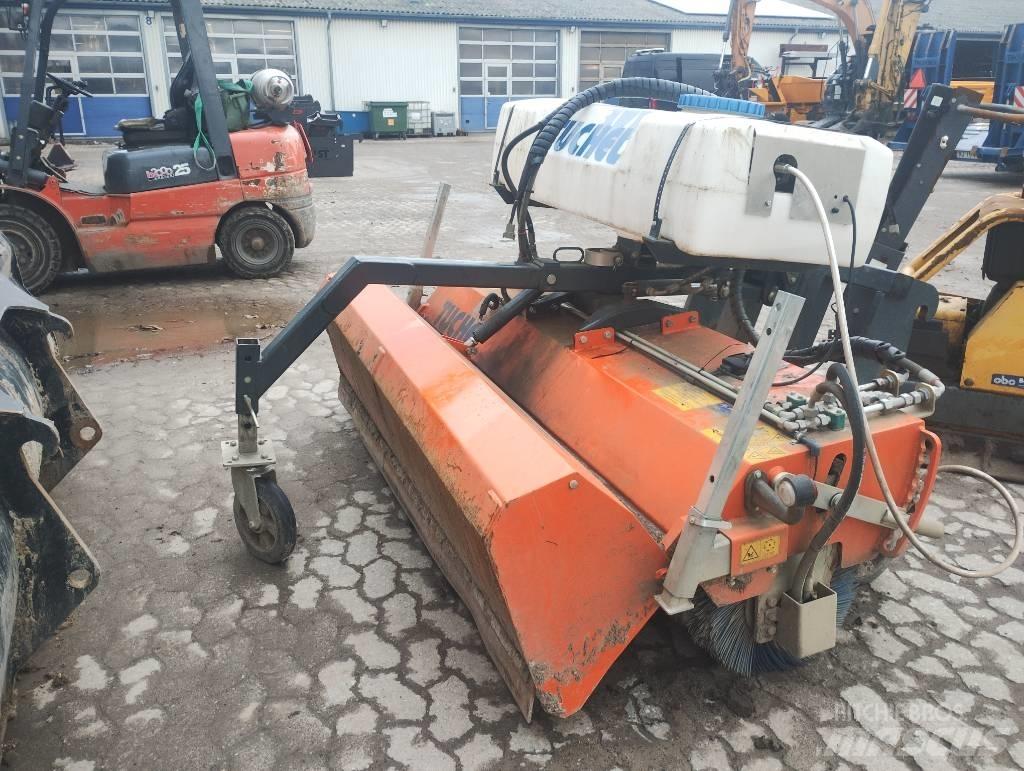 New Holland W70C Pale gommate
