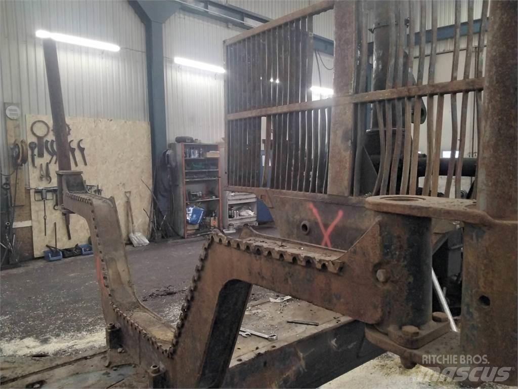 Valmet 890 Altri componenti