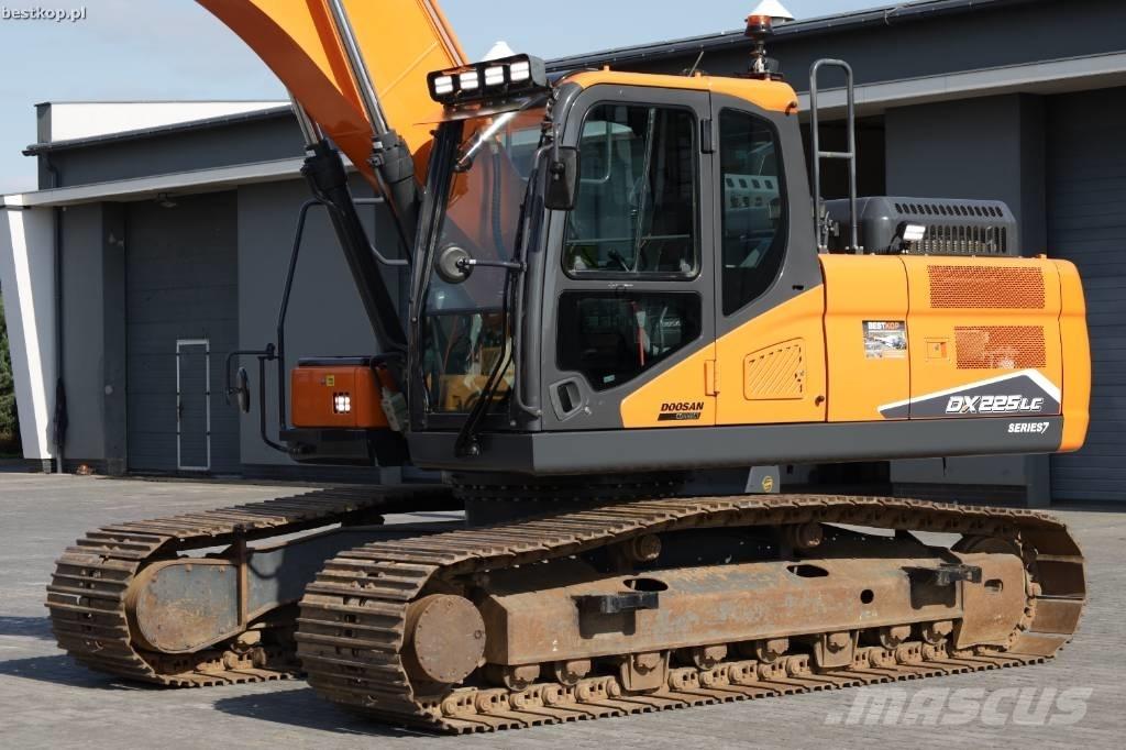 Doosan DX 225 LC-7 Escavatori cingolati