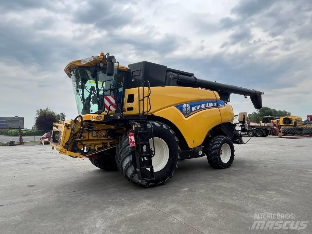 New Holland CR 9090 Mietitrebbiatrici