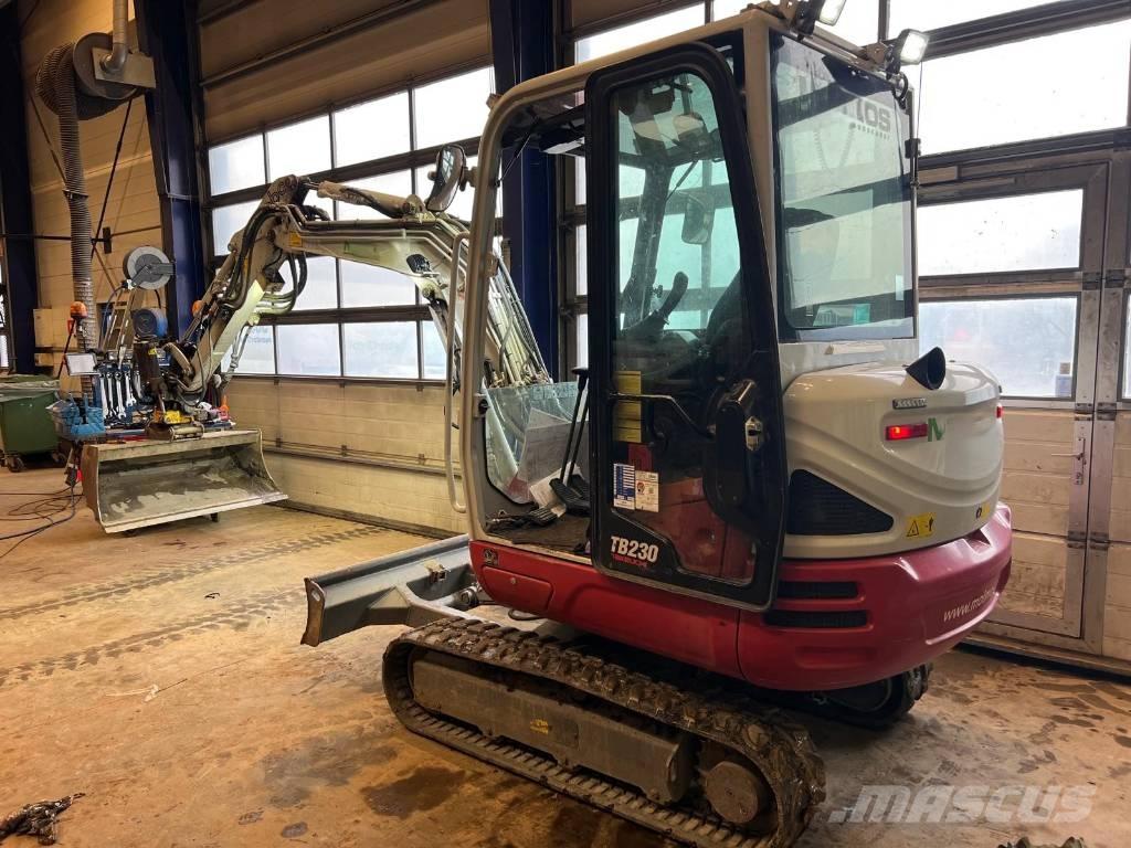Takeuchi TB 230 Miniescavatori