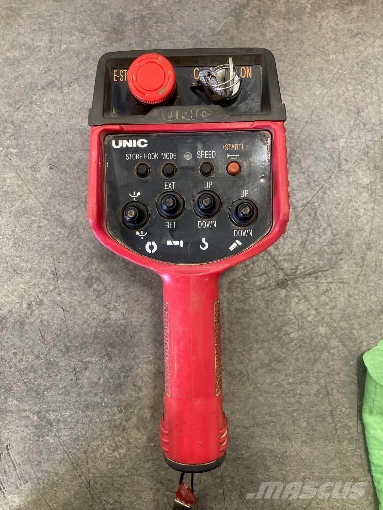 Unic URW-295 Mini gru