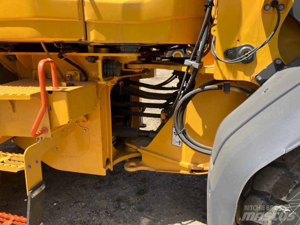Volvo L 90 H Pale gommate